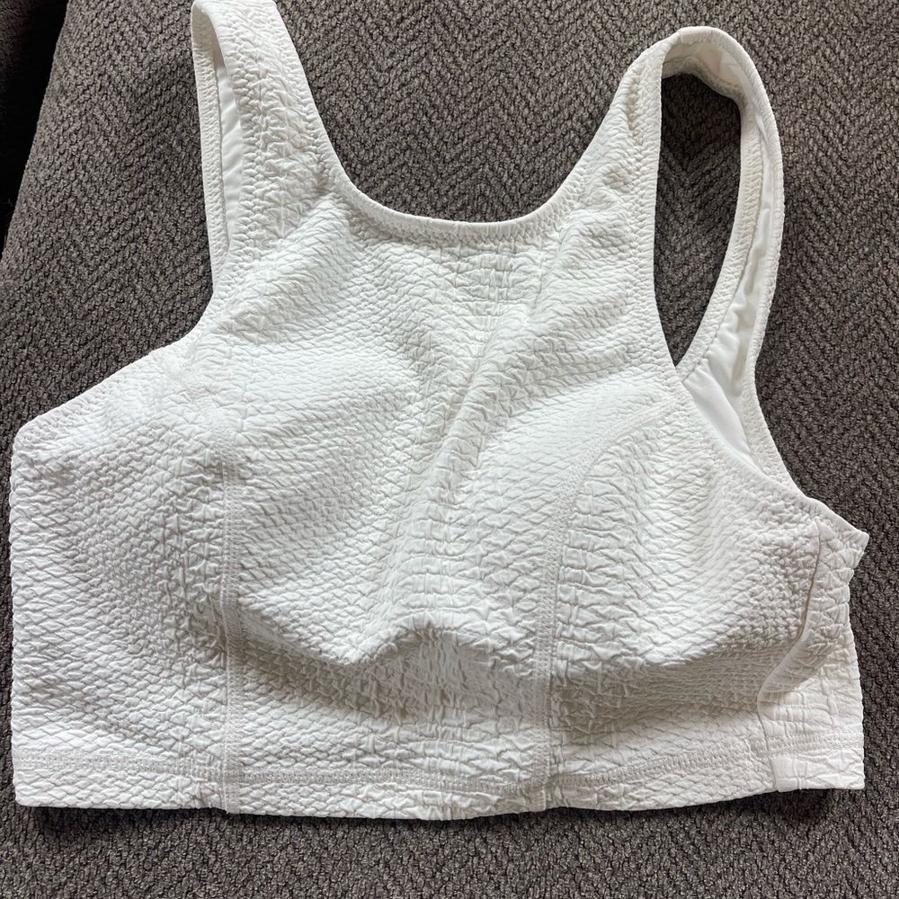 Sports top size small